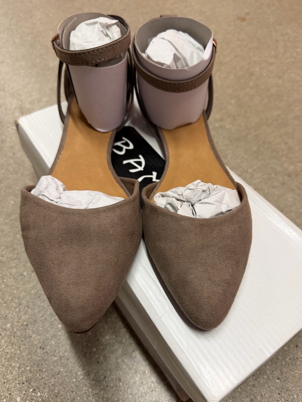 NWB BAMBOO Taupe Women's Shoe Style BLOG-87 Size 8
